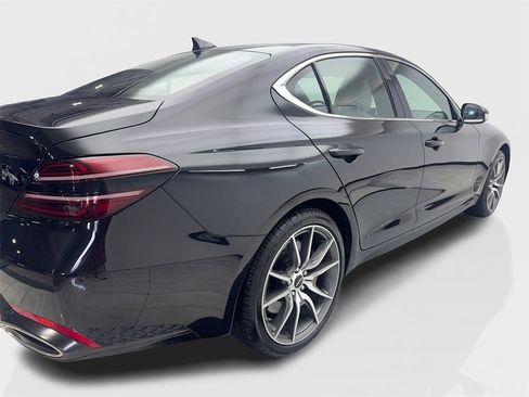 Used 2025 Genesis G70 2.5T image 13