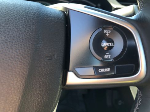 Used 2018 Honda Civic EX-L image 7