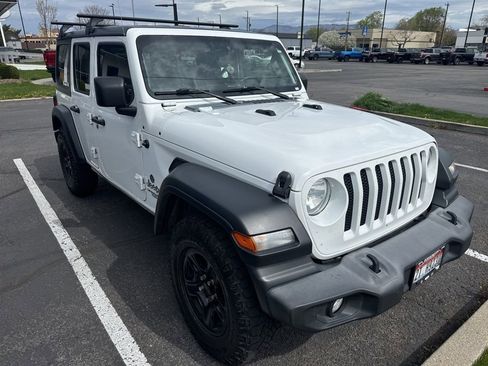 Used 2018 Jeep Wrangler Unlimited Sport image 4
