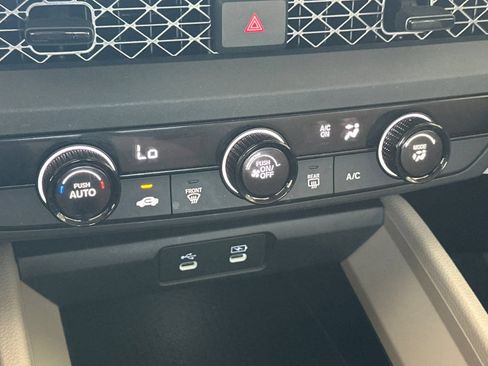 Used 2025 Honda Accord LX image 19