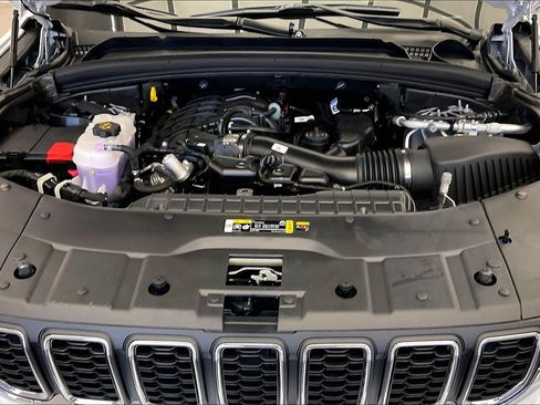 New 2026 Jeep Grand Cherokee L 4WD image 18