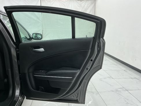 Used 2020 Dodge Charger SXT w/ Leather Interior Group RWD image 25