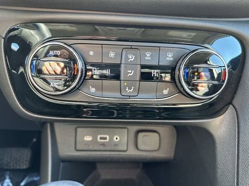 Used 2023 Buick Encore GX Select w/ Safety Package II image 20