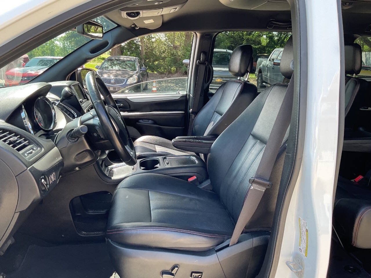 Used 2019 Dodge Grand Caravan GT FWD image 13