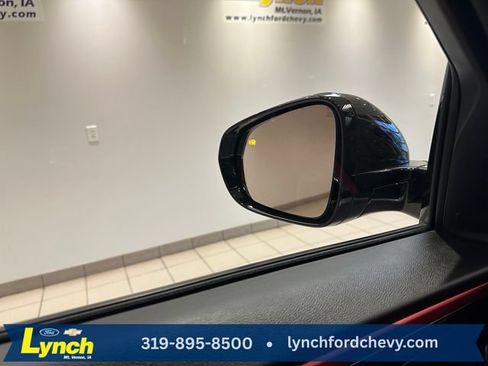 Used 2025 Chevrolet TrailBlazer RS w/ Convenience Package AWD/4WD image 14