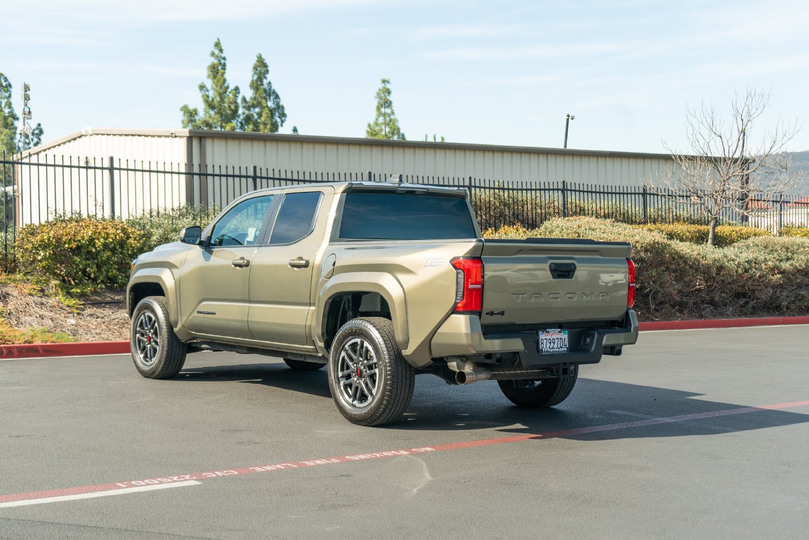Certified 2025 Toyota Tacoma TRD Sport AWD/4WD image 13