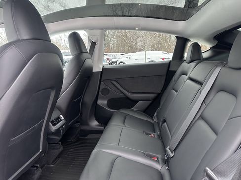 Used 2023 Tesla Model Y Long Range image 21