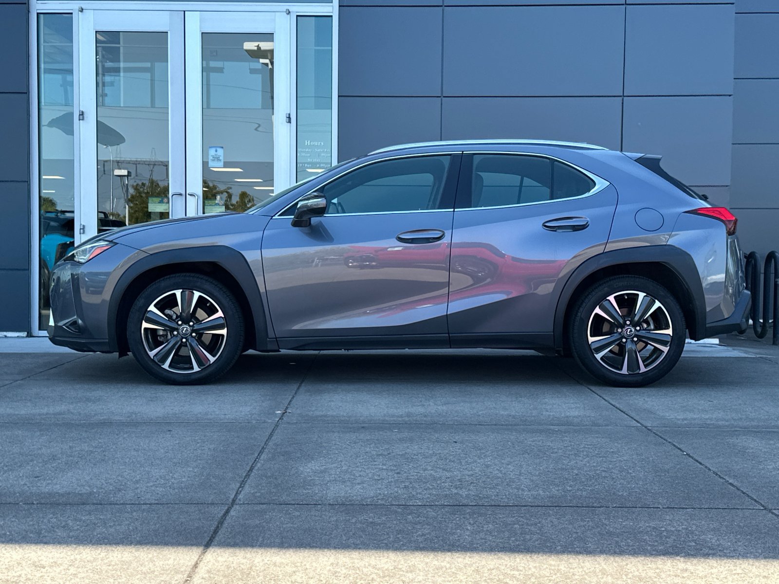 Used 2019 Lexus UX 200 w/ Premium Package FWD image 7