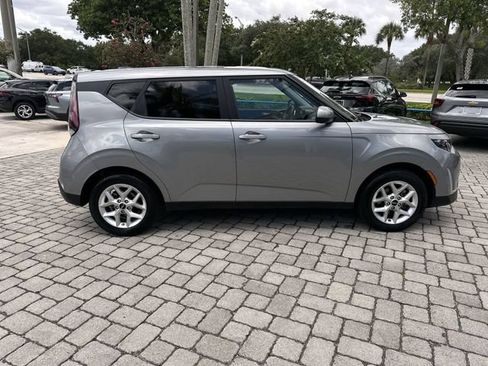 Used 2024 Kia Soul LX w/ Option Group 015 FWD image 14