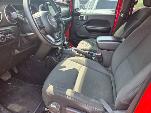 Used 2018 Jeep Wrangler Unlimited Sport S AWD/4WD image 22