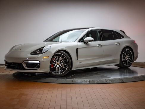 Certified 2022 Porsche Panamera GTS image 1