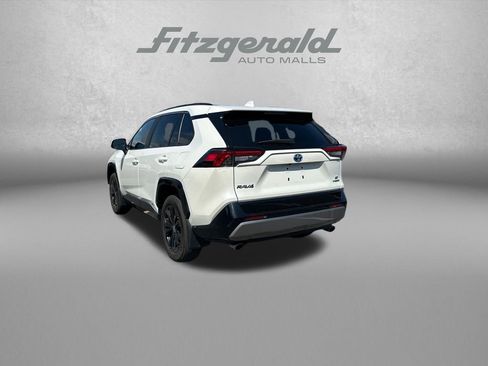 Used 2022 Toyota RAV4 SE w/ Convenience Package AWD/4WD image 5