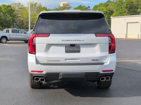 New 2026 GMC Yukon XL Denali w/ Denali Reserve Package AWD/4WD image 4