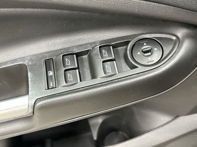 Used 2017 Ford Escape SE w/ Equipment Group 201A FWD image 20