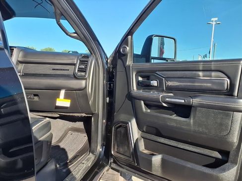 Used 2024 RAM 3500 Limited image 30