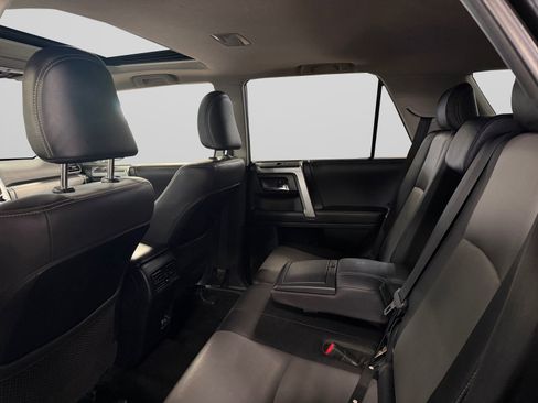 Used 2020 Toyota 4Runner SR5 Premium w/ Moonroof Package AWD/4WD image 37