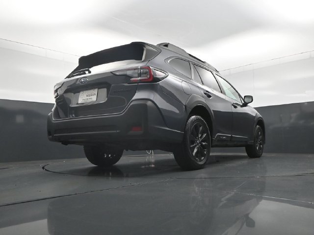 Used 2025 Subaru Outback Onyx Edition AWD/4WD image 38