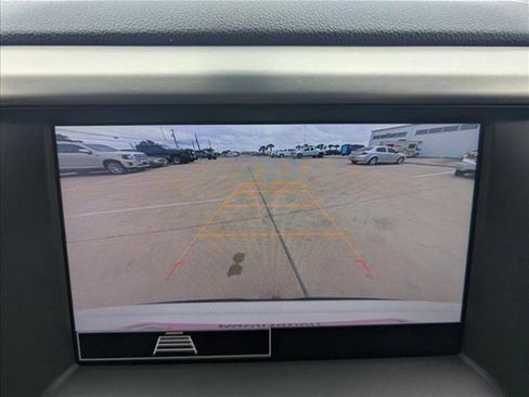 Used 2021 GMC Acadia SLE image 9