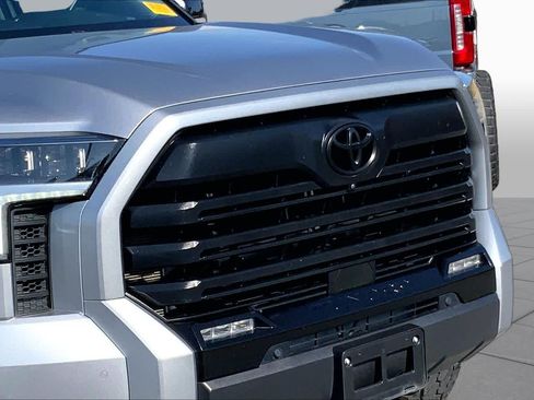 Used 2024 Toyota Tundra Limited AWD/4WD image 29