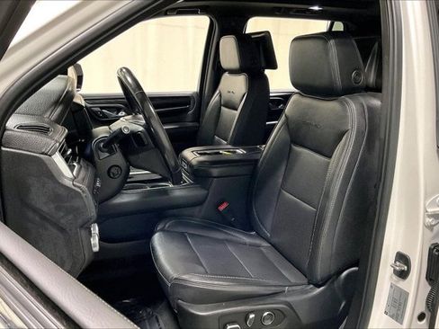 Used 2021 GMC Yukon Denali w/ Denali Premium Package AWD/4WD image 25