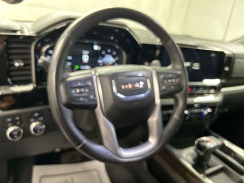 Certified 2023 GMC Sierra 1500 Elevation w/ Preferred Package AWD/4WD image 4