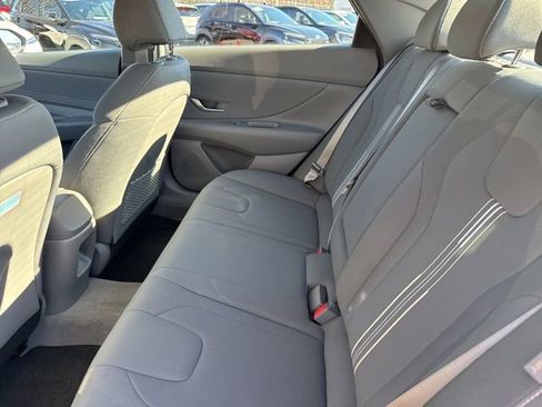 Certified 2025 Hyundai Elantra SEL w/ Cargo Package image 24