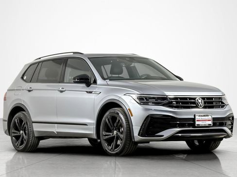 Used 2023 Volkswagen Tiguan SE R-Line FWD image 7