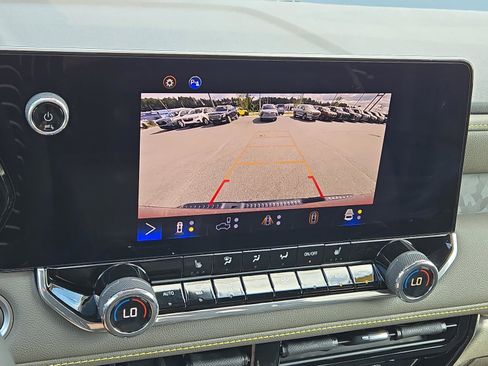 Certified 2024 Chevrolet Colorado ZR2 w/ Technology Package image 26