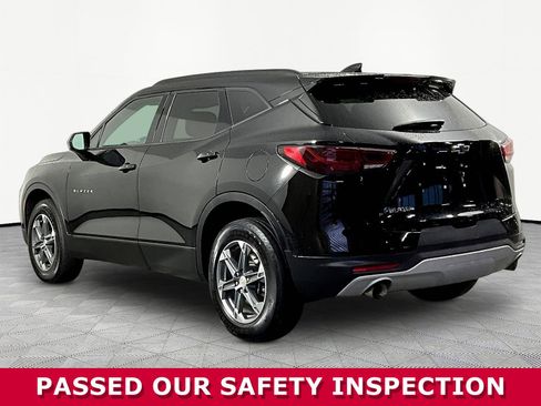 Used 2024 Chevrolet Blazer LT w/ Convenience Package FWD image 4
