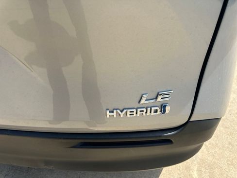 Used 2022 Toyota Sienna LE FWD image 12