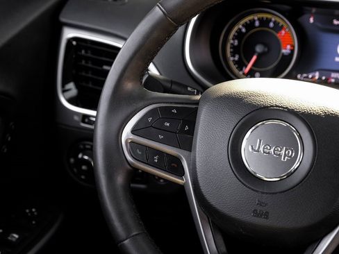 Used 2022 Jeep Cherokee Limited image 26