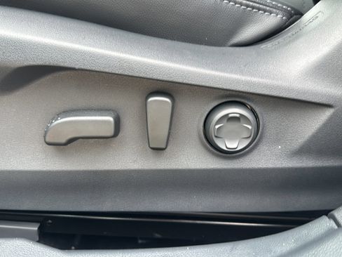 Used 2025 Subaru Legacy Limited image 13