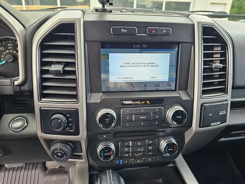 Used 2018 Ford F150 Lariat w/ Equipment Group 502A Luxury AWD/4WD image 18