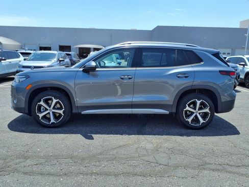 New 2025 Volkswagen Tiguan SE image 4