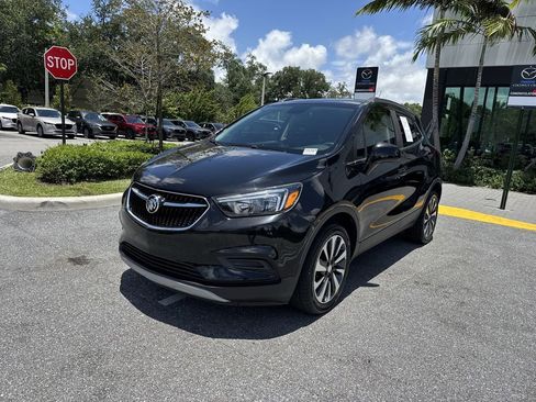 Used 2021 Buick Encore Preferred w/ Safety Package FWD image 9