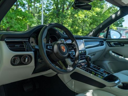 New 2026 Porsche Macan GTS AWD/4WD image 5