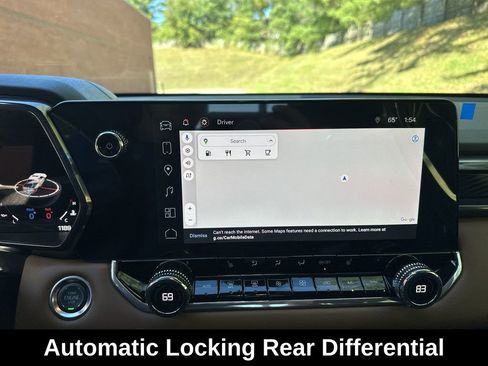 Used 2024 GMC Canyon AT4 w/ Canyon Safety Plus Package image 24