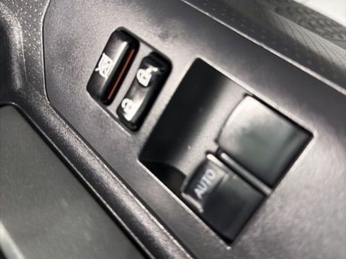 Used 2012 Toyota FJ Cruiser 4WD w/ Upgrade Pkg image 15