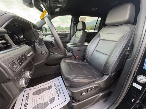 Used 2023 GMC Yukon XL Denali AWD/4WD image 27