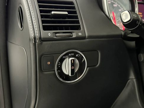 Used 2018 Mercedes-Benz G 550 Squared image 32