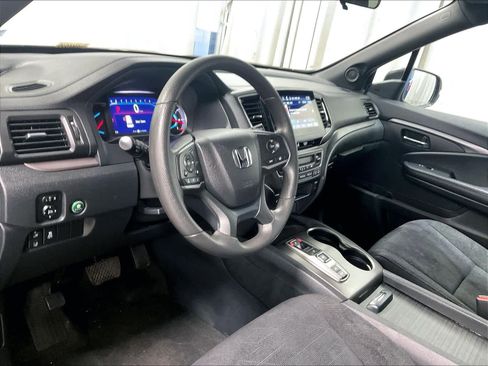 Used 2022 Honda Pilot Sport image 16