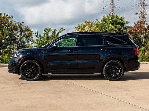 Used 2022 Kia Sorento SX image 4