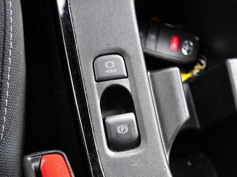 Used 2024 Toyota Corolla SE w/ SE Package image 29