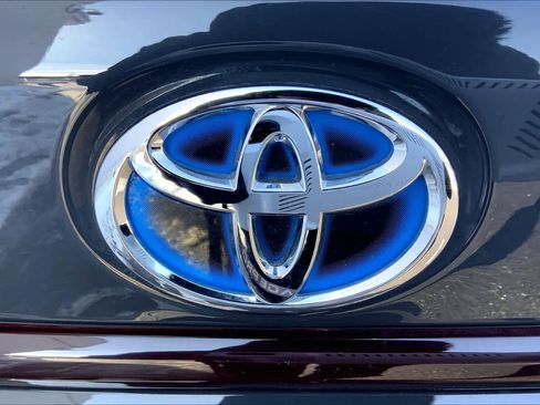 Used 2023 Toyota Corolla LE w/ LE Convenience Package image 33