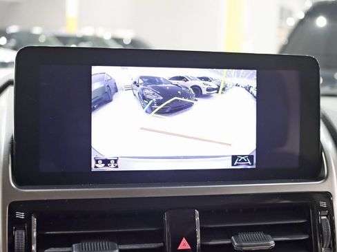 Used 2023 Lexus GX 460 Premium w/ Accessory Package image 19