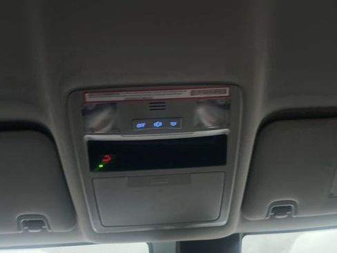 Used 2022 Toyota Tacoma SR image 18