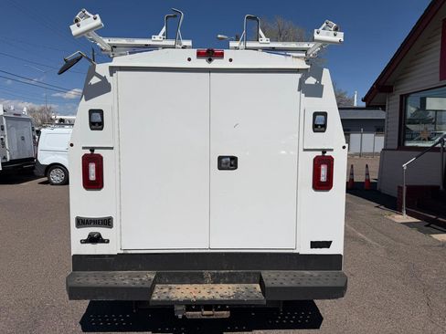 Used 2019 Ford E-350 and Econoline 350 Super Duty w/ Power Windows & Locks Group image 8