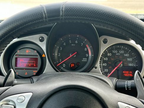 Used 2018 Nissan 370Z Touring RWD image 21
