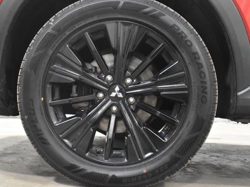 Used 2020 Mitsubishi Eclipse Cross LE AWD/4WD image 32