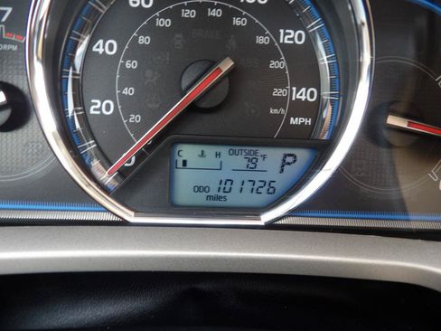 Used 2014 Toyota RAV4 Limited AWD/4WD image 18